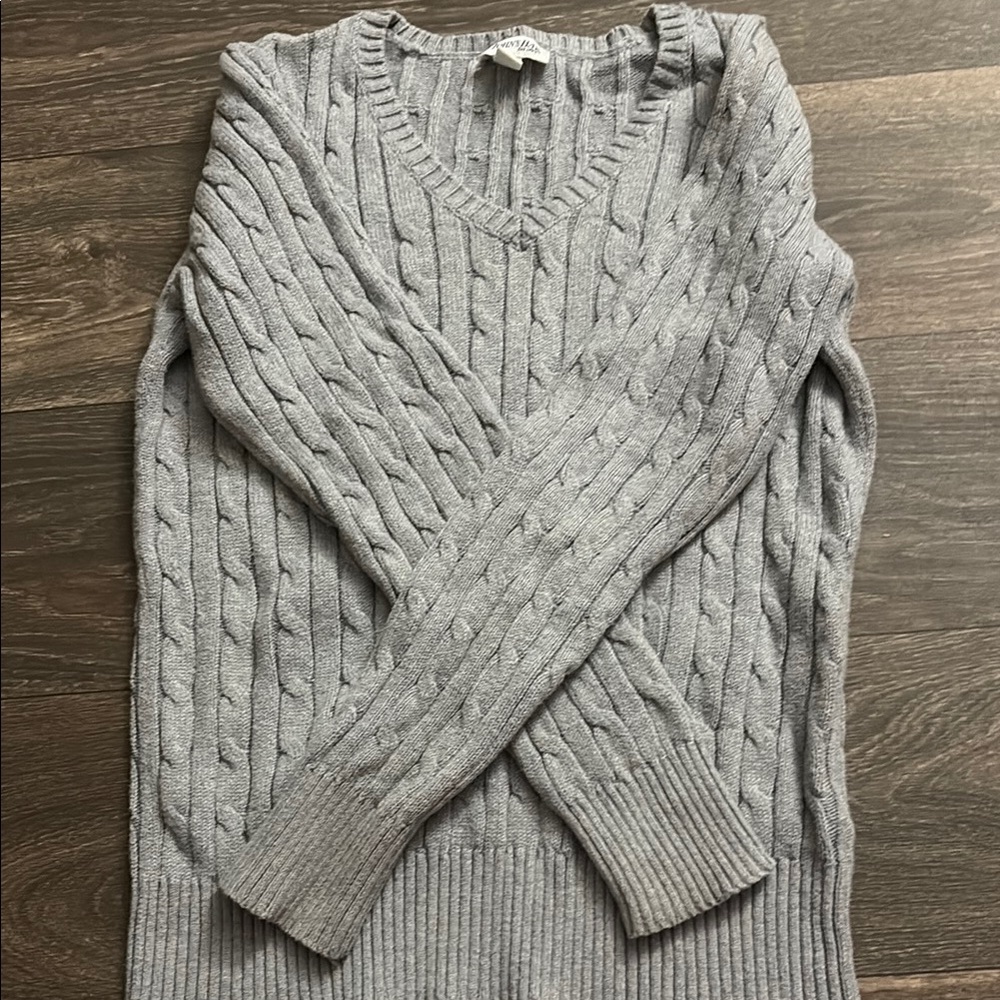 St. John's Bay Light Gray Cable Knit V-Neck Sweater